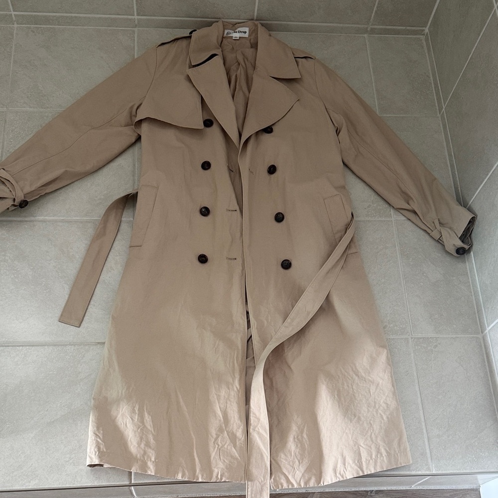 Classic Beige Trench Coat - Women